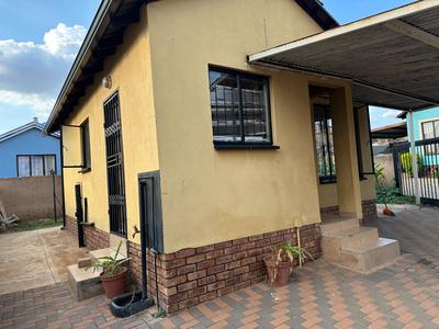 House For Rent in Soshanguve Vv, Soshanguve