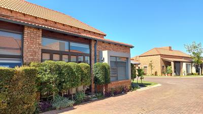 Townhouse For Rent in Equestria, Pretoria